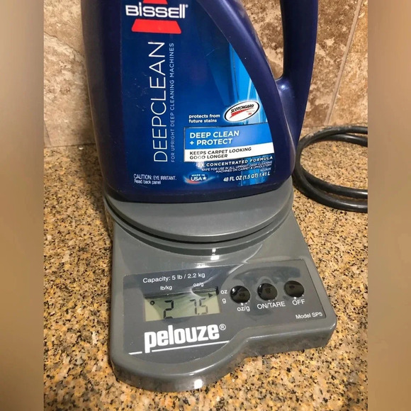 BISSELL DEEP CLEAN SCOTCHGUARD CARPET CLEANER OLDER FORMULA - Picture 2 of 4